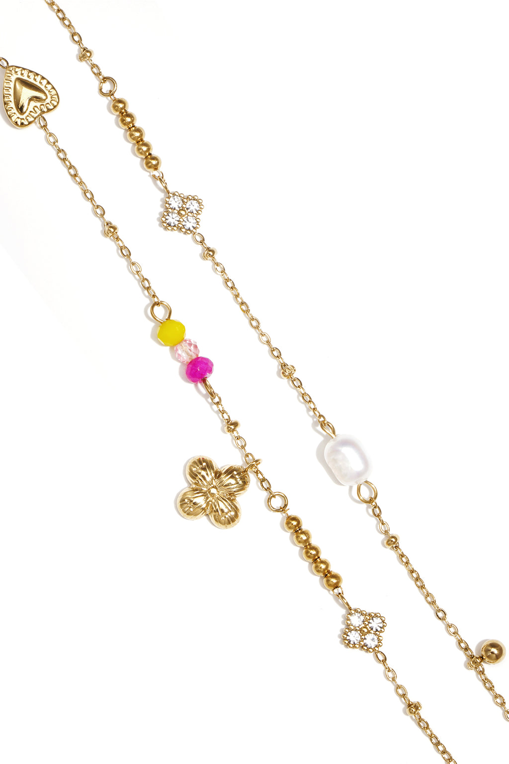 Bracelet with hanging clover, pearl and beads