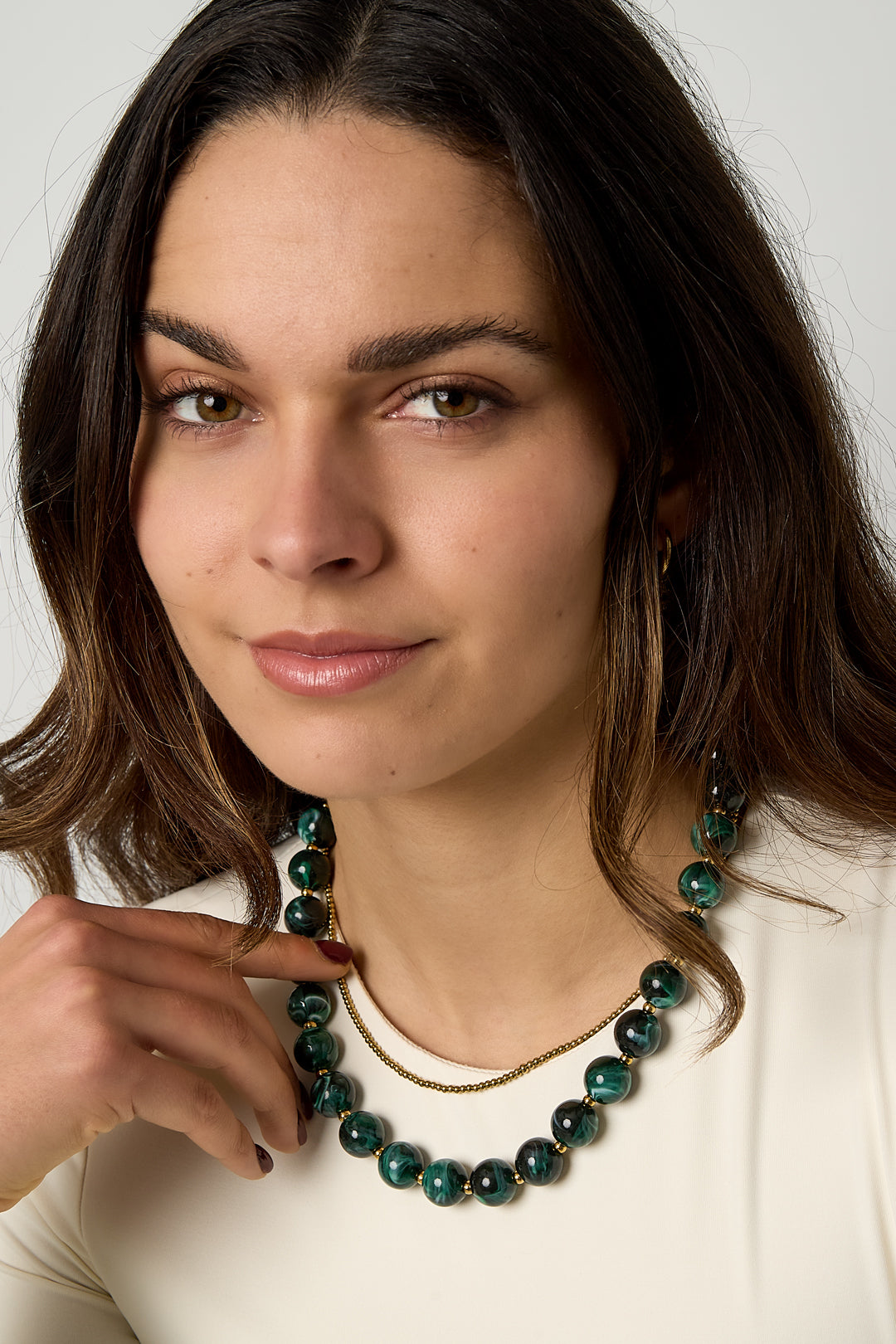 Kralenketting met goude kraaltjes tussendoor 13.5mm