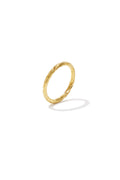Minimalistische ring met strepen